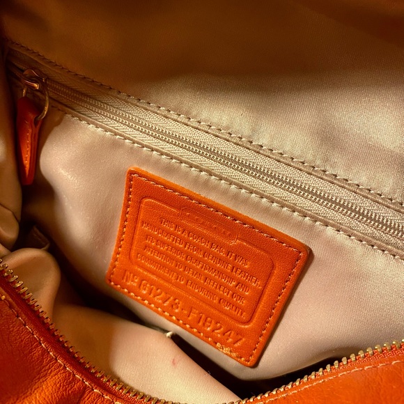 Coach burnt orange bag - Picture 7 of 9